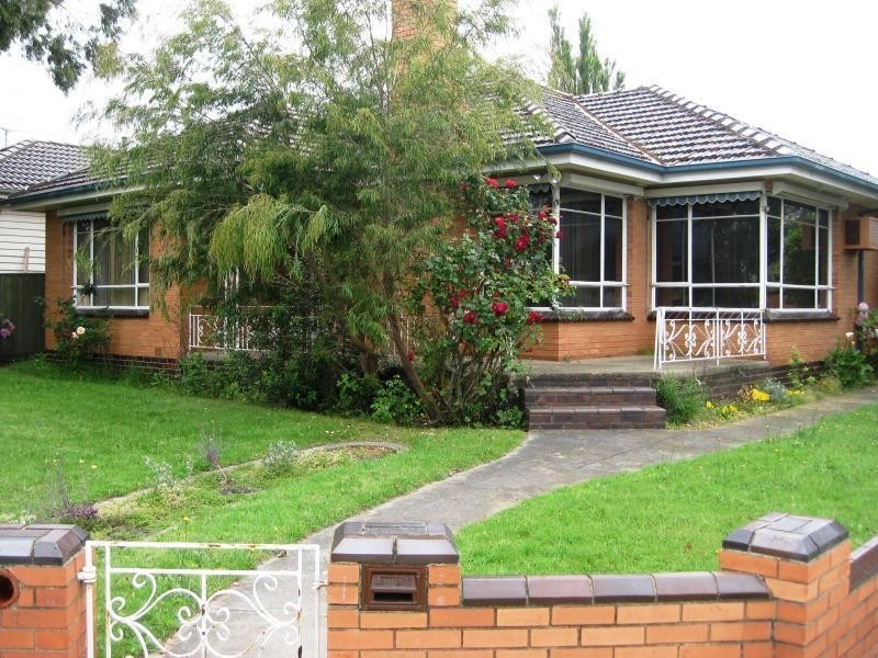 18 East Boundary Road, Bentleigh East VIC 3165