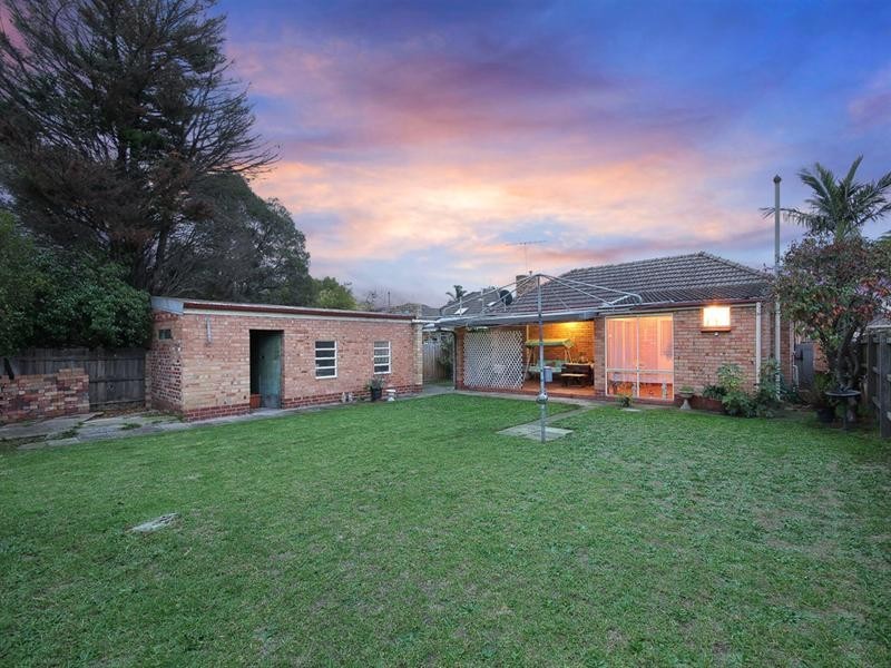 10 Ricourt Avenue, Murrumbeena VIC 3163