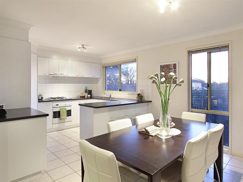 2/73 Bignell Road, Bentleigh East VIC 3165