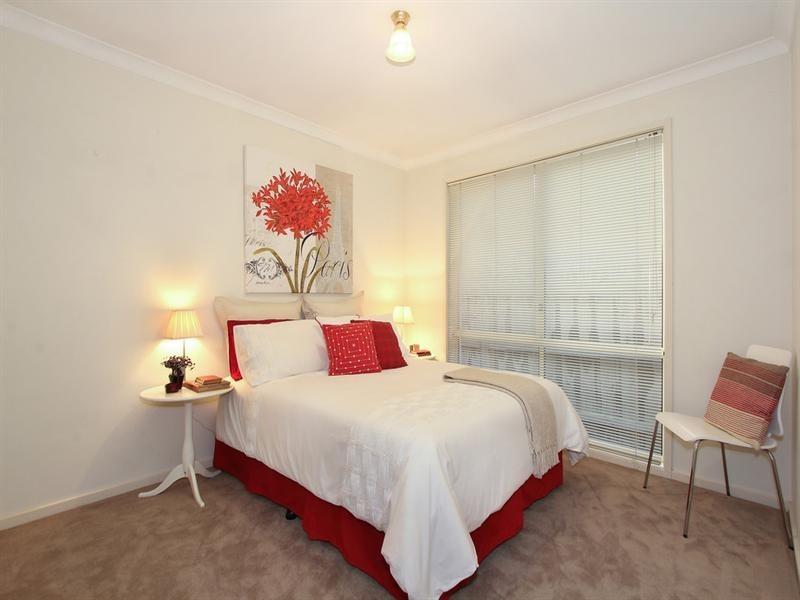 2/73 Bignell Road, Bentleigh East VIC 3165