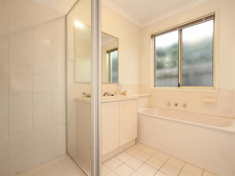 2/73 Bignell Road, Bentleigh East VIC 3165