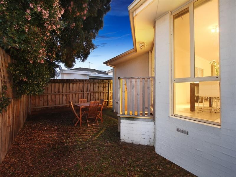 2/73 Bignell Road, Bentleigh East VIC 3165