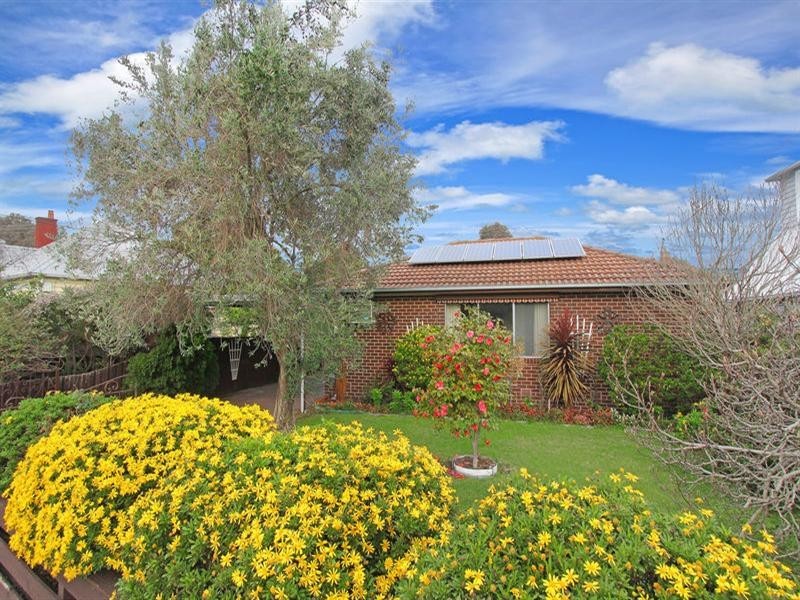 28 Rosstown Road, Carnegie VIC 3163