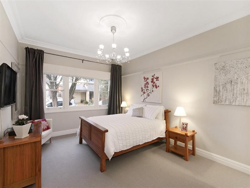 48 Holywood Grove, Carnegie VIC 3163