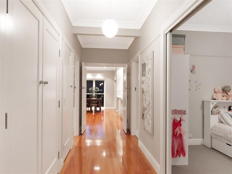 48 Holywood Grove, Carnegie VIC 3163