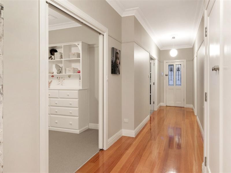 48 Holywood Grove, Carnegie VIC 3163