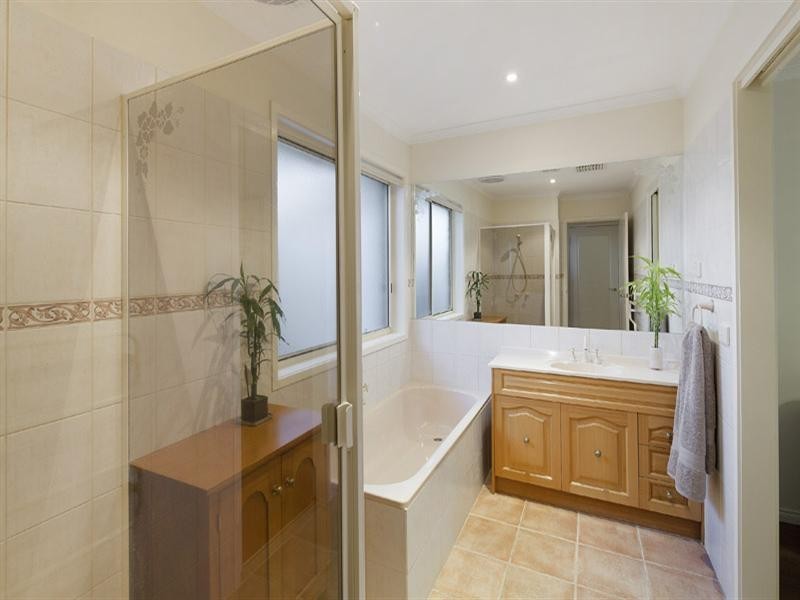 2/1 Moray Street, Bentleigh East VIC 3165