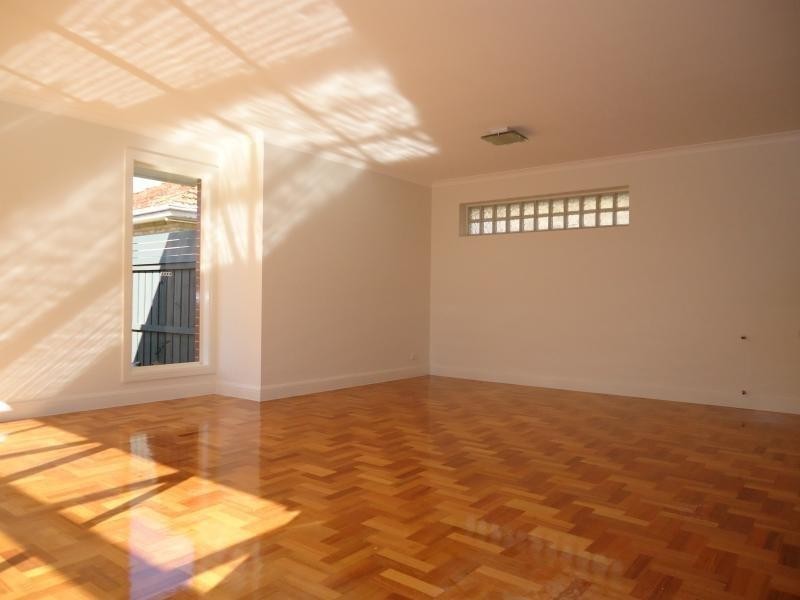 1/14 Caloola Avenue, Oakleigh VIC 3166