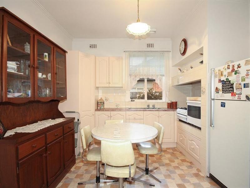 10 Ricourt Avenue, Murrumbeena VIC 3163