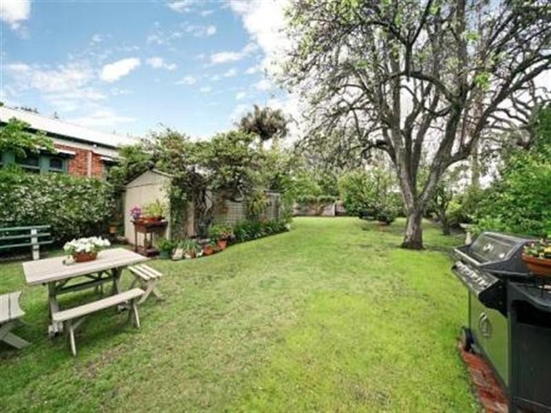 5 Reserve Avenue, Carnegie VIC 3163