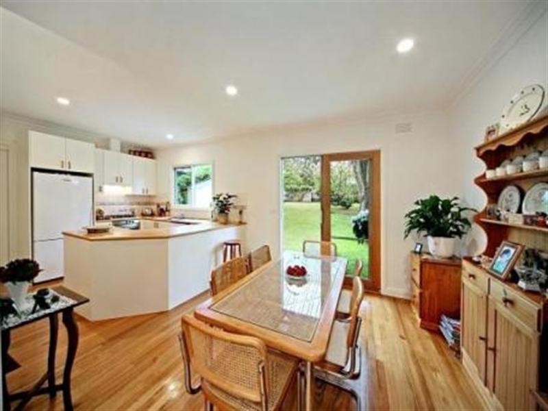 5 Reserve Avenue, Carnegie VIC 3163