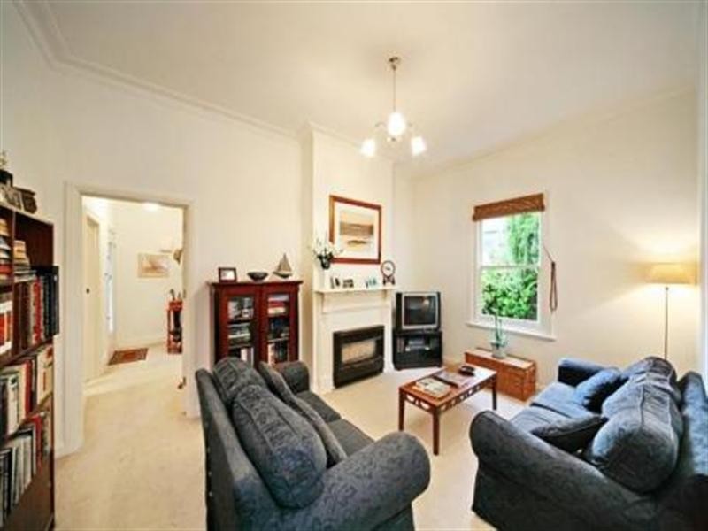 5 Reserve Avenue, Carnegie VIC 3163