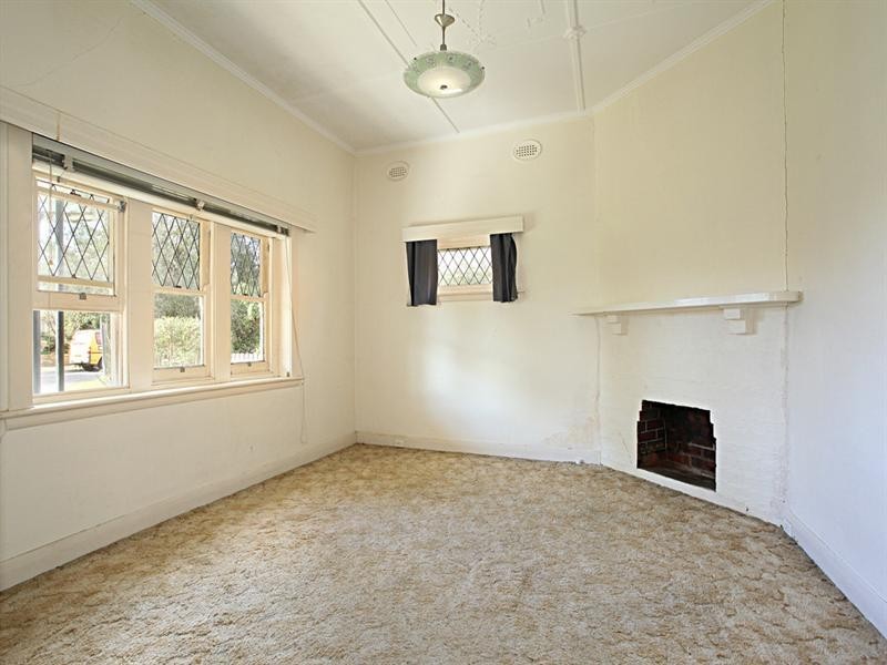 14 Eleebana Avenue, Hughesdale VIC 3166