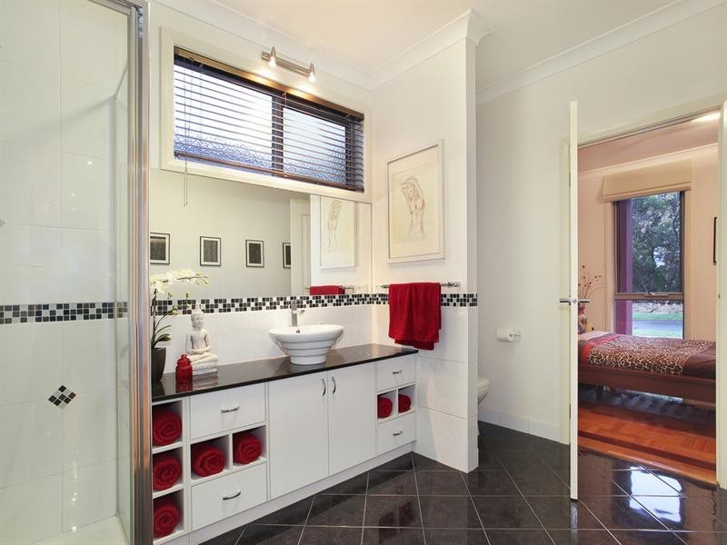 24 Browns Road, Bentleigh East VIC 3165