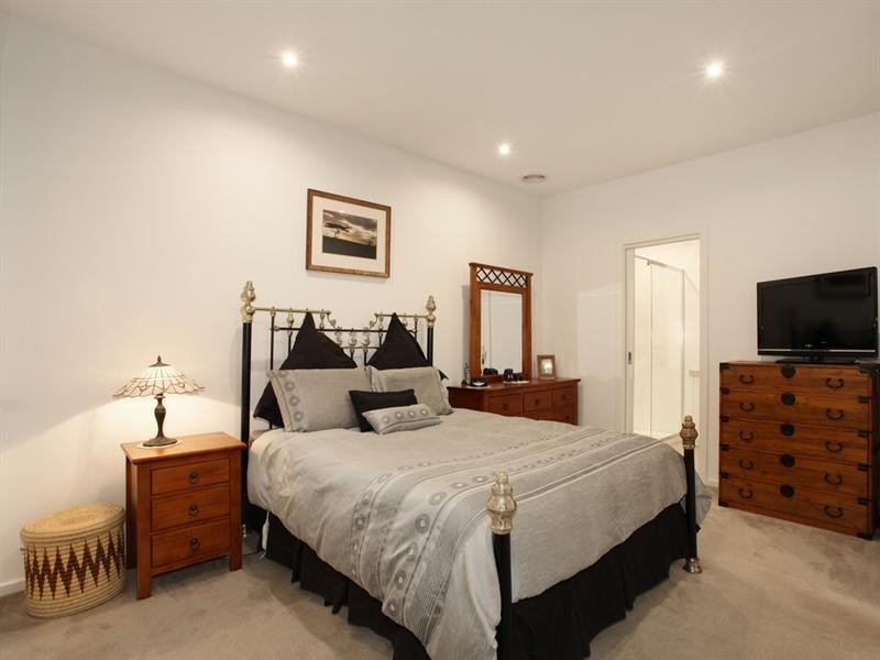 2/1 Wonga Court, Bentleigh East VIC 3165