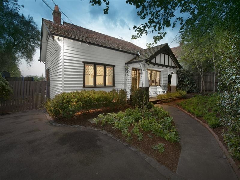 24 Heath Avenue, Oakleigh VIC 3166