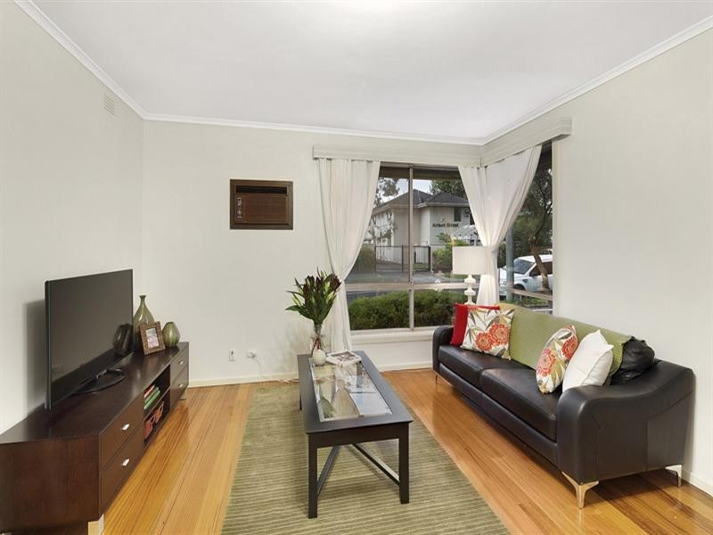 2/3 Walsh Street, Ormond VIC 3204