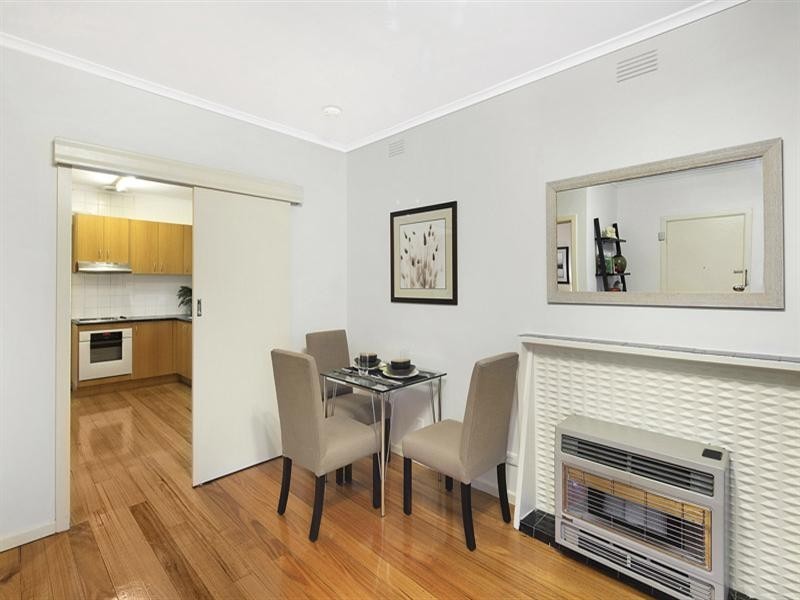 2/3 Walsh Street, Ormond VIC 3204