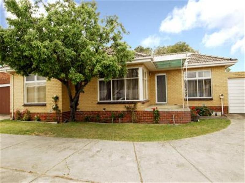 5 Marmara Drive, Elsternwick VIC 3185
