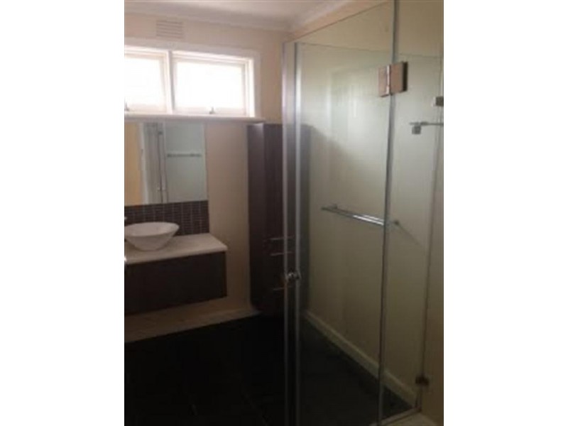 5 Marmara Drive, Elsternwick VIC 3185