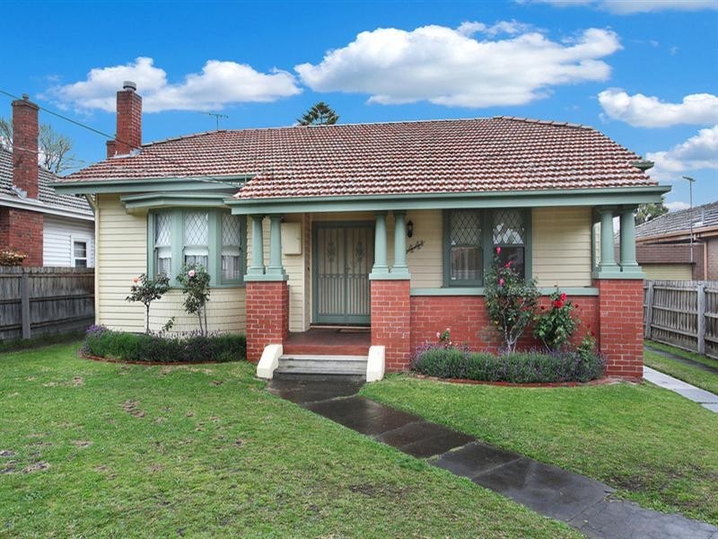 44 Eleebana Avenue, Hughesdale VIC 3166