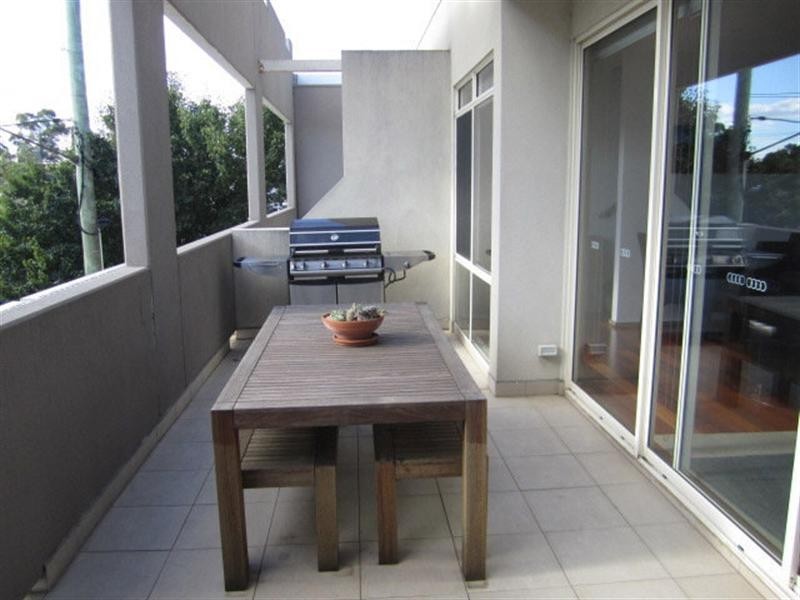 2/100-104 Poath Road, Hughesdale VIC 3166