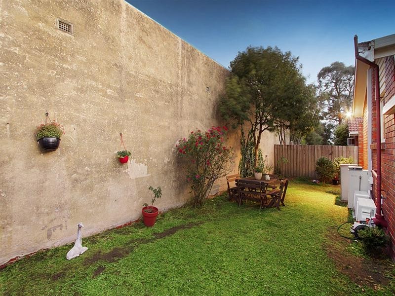 2/601 Neerim Road, Hughesdale VIC 3166