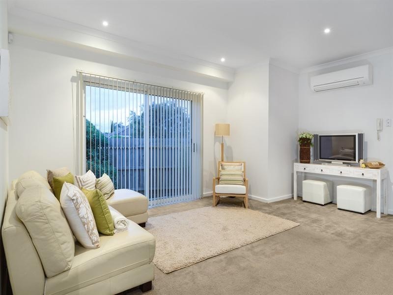 1/53A Coorigil Road, Carnegie VIC 3163