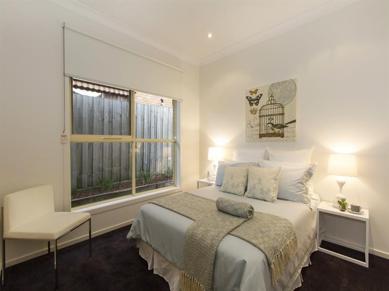 2/1 Dorothea Mackellar Avenue, Oakleigh East VIC 3166