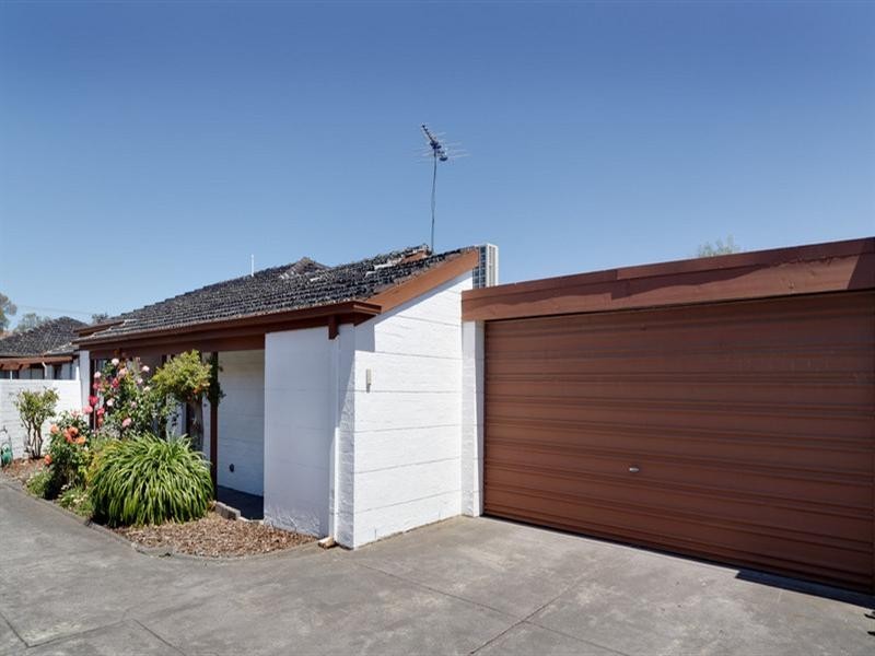 2/62 Woornack Road, Carnegie VIC 3163