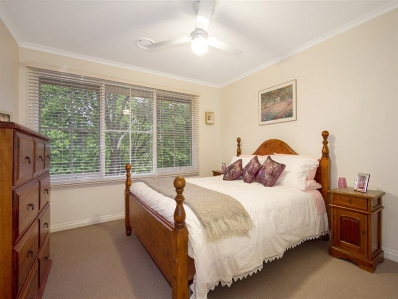 2/14 Wahroongaa Crescent, Murrumbeena VIC 3163