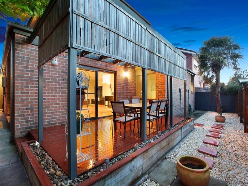 2/21 Golf Road, Oakleigh South VIC 3167