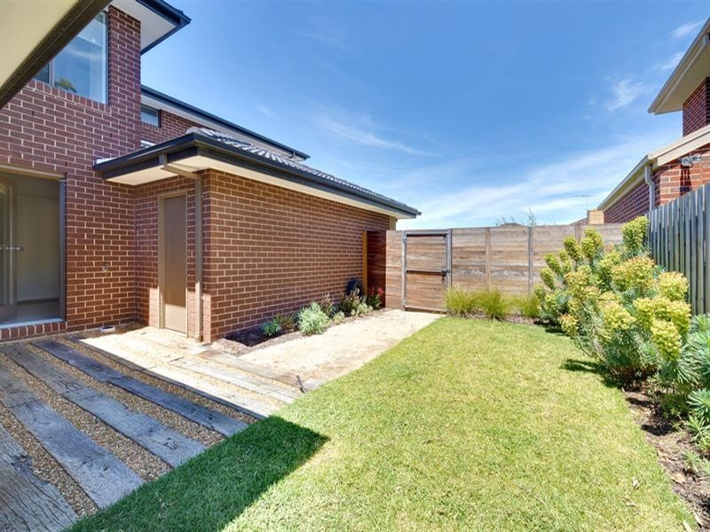 11 Ventnor Street, Chadstone VIC 3148