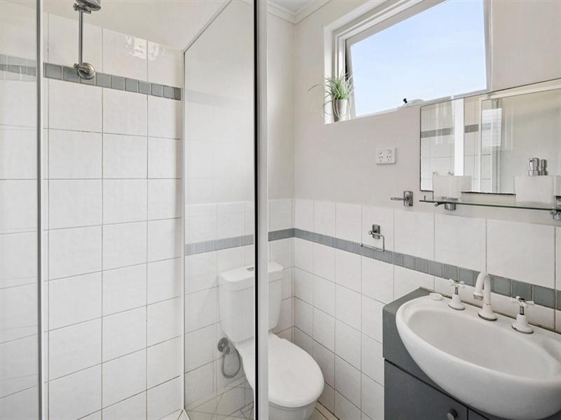 1/7 Truganini Road, Carnegie VIC 3163