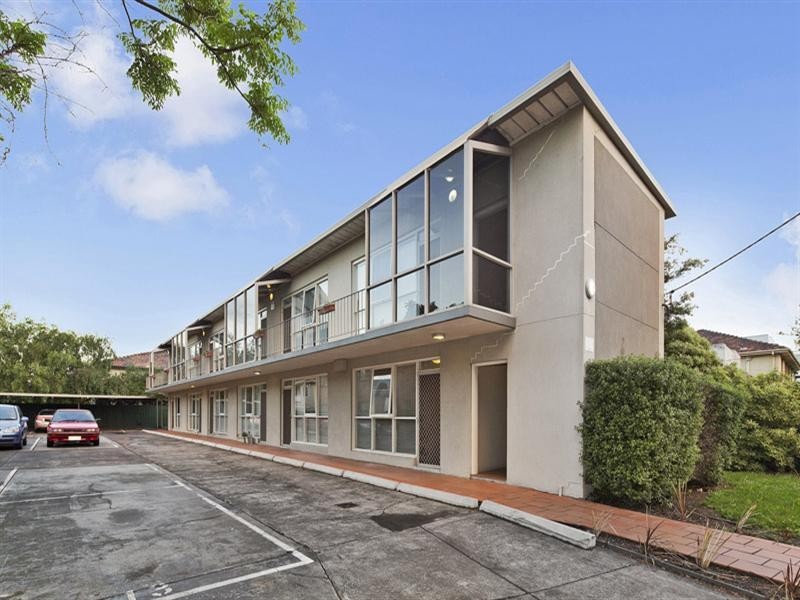 1/7 Truganini Road, Carnegie VIC 3163