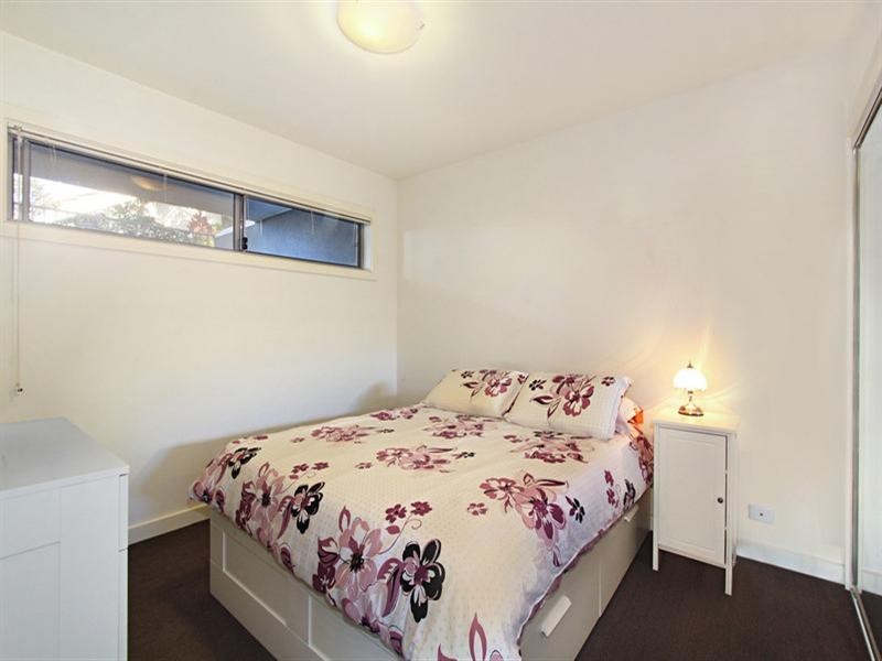 1/21 Lillimur Road, Ormond VIC 3204