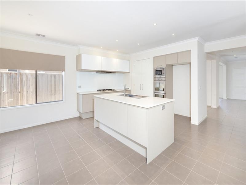 11 Ventnor Street, Chadstone VIC 3148