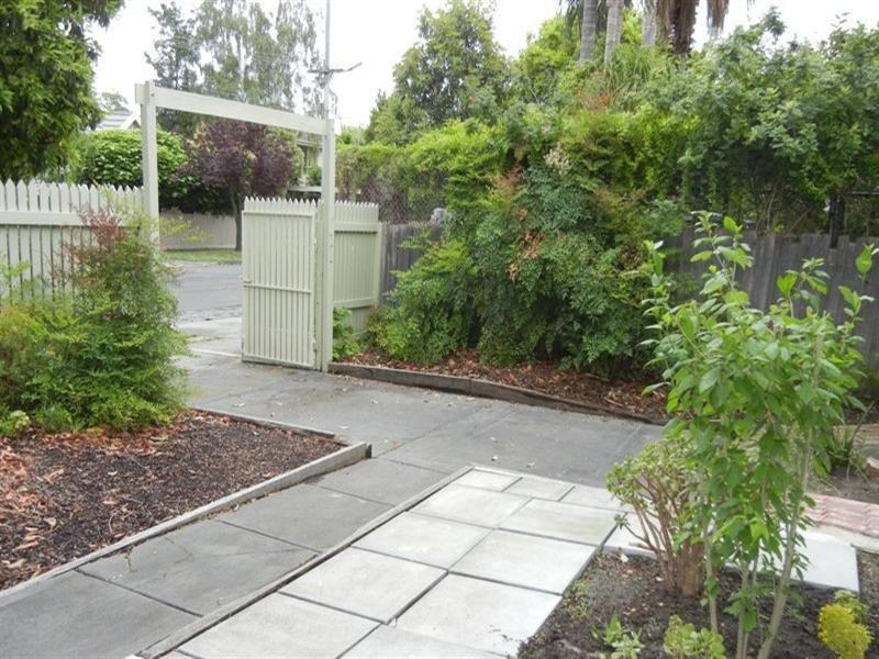 1/2 Tattenham Street, Caulfield East VIC 3145