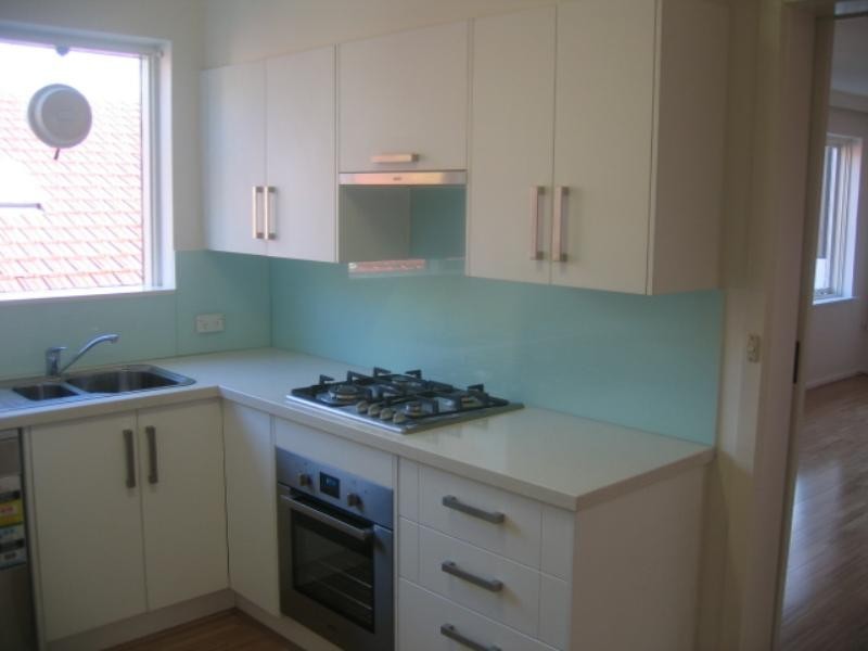 6/10 Dickens Street, Elwood VIC 3184