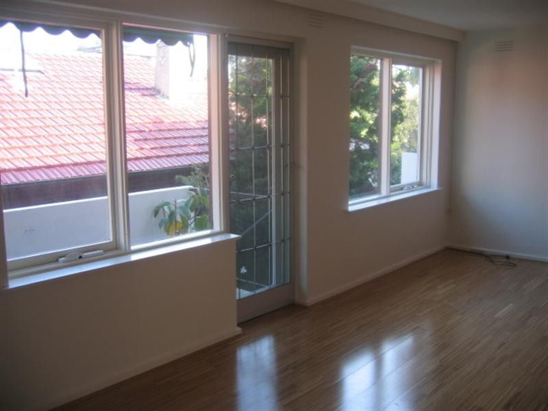 6/10 Dickens Street, Elwood VIC 3184