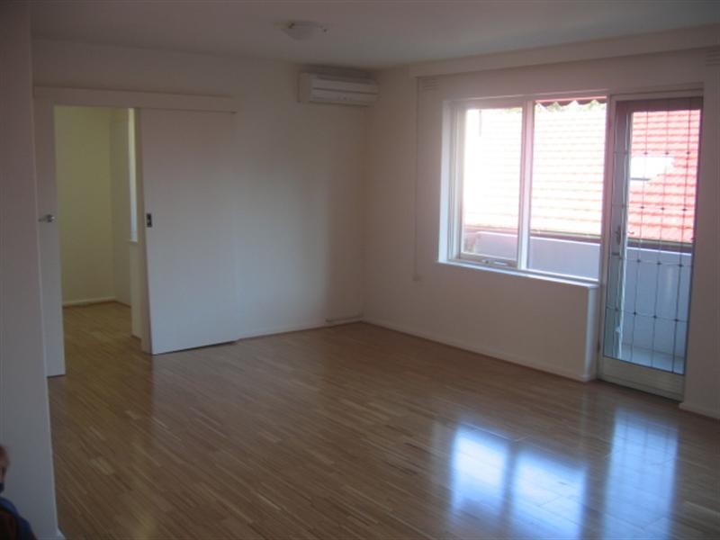 6/10 Dickens Street, Elwood VIC 3184