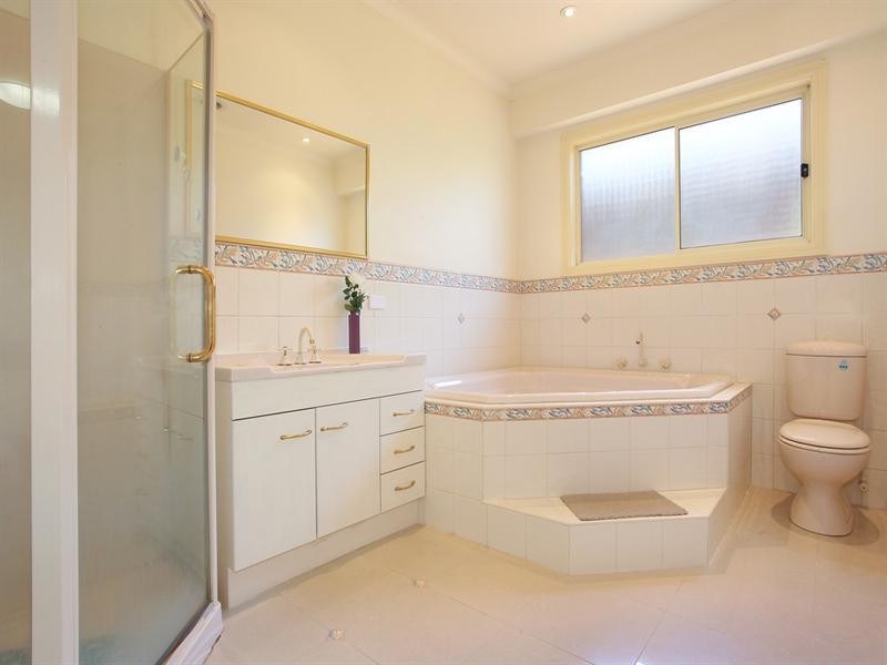 64 Haughton Road, Oakleigh VIC 3166