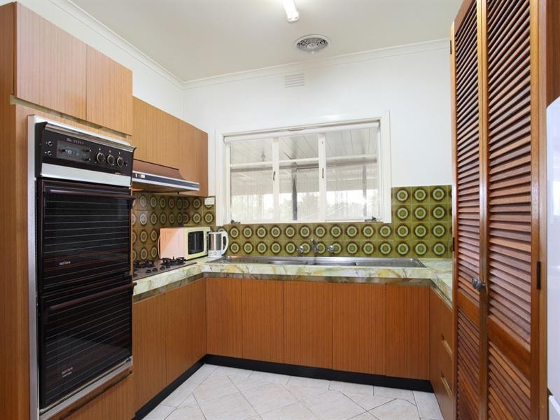 4 Sunshine Street, Oakleigh East VIC 3166