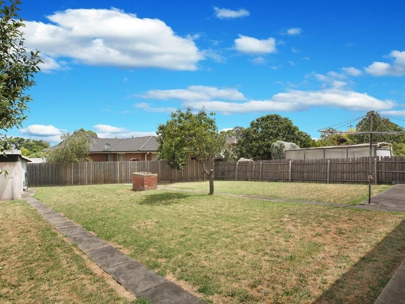 4 Sunshine Street, Oakleigh East VIC 3166