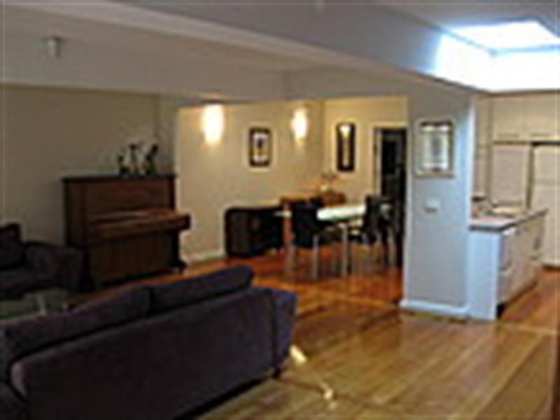 2 Elimatta Road, Carnegie VIC 3163