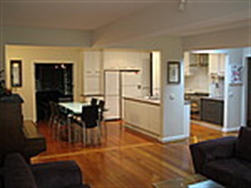 2 Elimatta Road, Carnegie VIC 3163