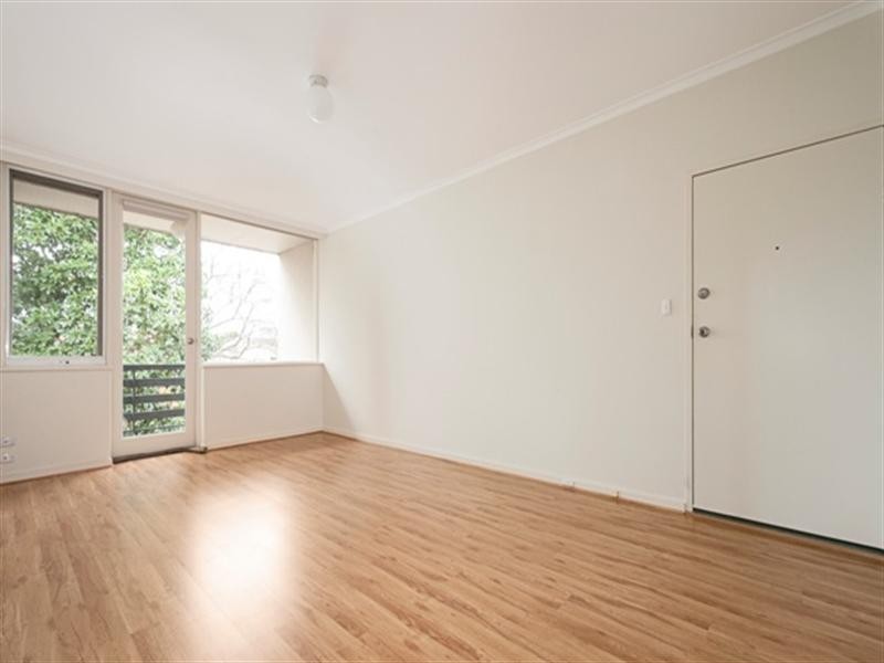 6/13 Elm Grove, Mckinnon VIC 3204