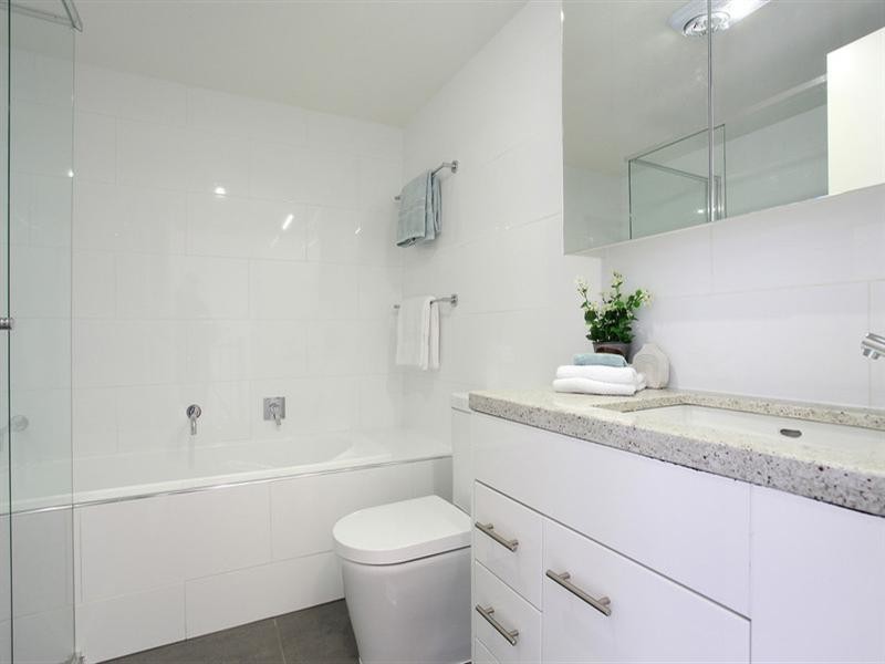 3/81 Koornang Road, Carnegie VIC 3163