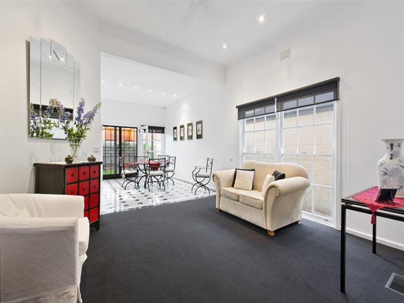 55 Holywood Grove, Carnegie VIC 3163