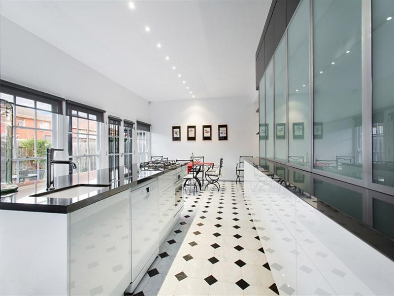 55 Holywood Grove, Carnegie VIC 3163